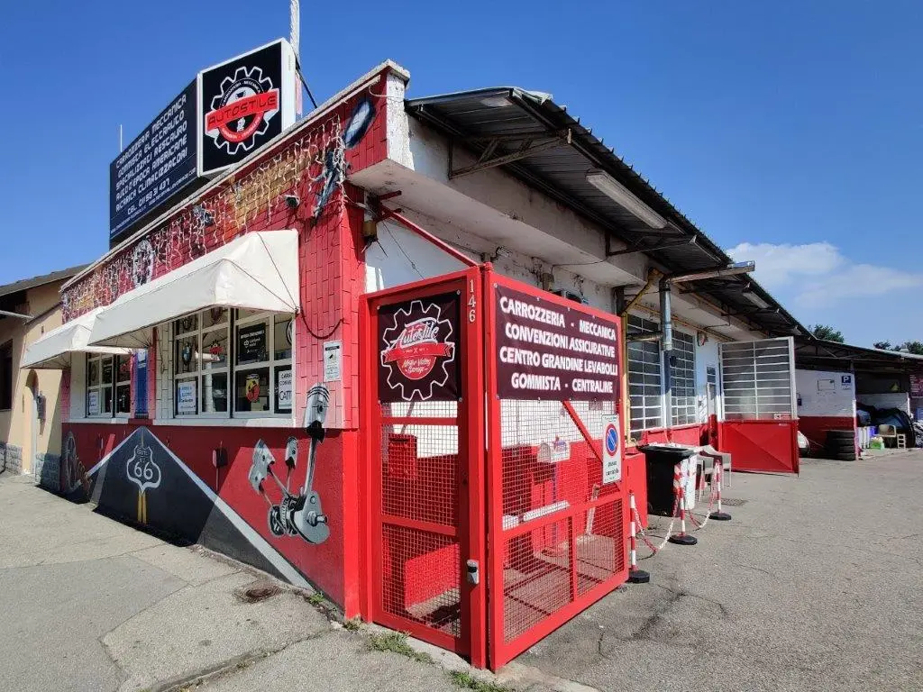 Carrozzeria Autostile ingresso strada 1